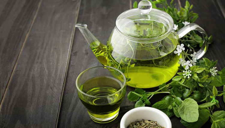 Passa o dia todo como sono? Conheça 5 remédios caseiros que acabam com o sono diurno