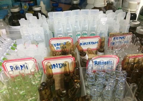 Visa Manaus multa cinco clínicas veterinárias com irregularidades