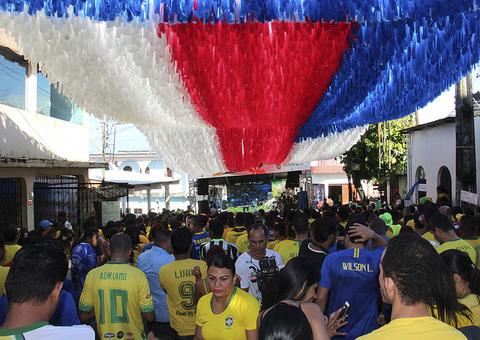 Exibição de Brasil x Sérvia e atrações musicais agitam Ruas da Copa nesta quarta-feira
