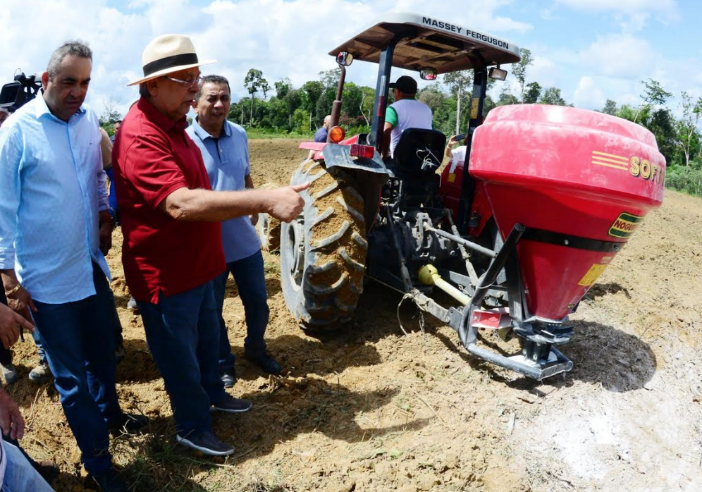 Governador Amazonino Mendes anuncia “ação conjunta” e investimentos no setor primário do Amazonas