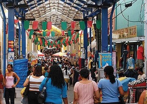 Bancos e comércio tem horário de funcionamento especial nessa quarta-feira