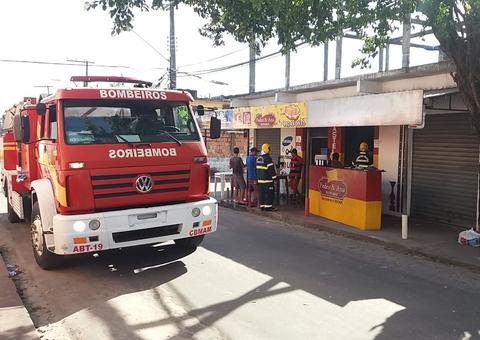Incêndio atinge pastelaria e assusta moradores em Manaus