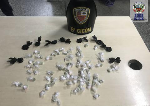 Polícia apreende drogas em beco considerado 'área vermelha' em Manaus