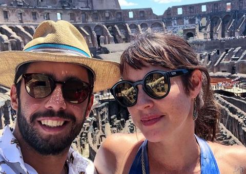 Pedro Scooby exibe Piovani sem sutiã na cama durante jogo do Brasil: ‘difícil manter o foco