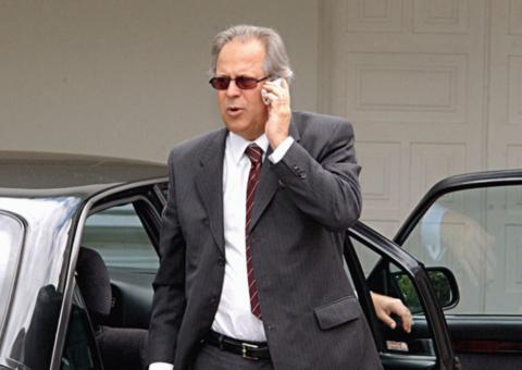 Dirceu deverá voltar a usar tornozeleira eletrônica