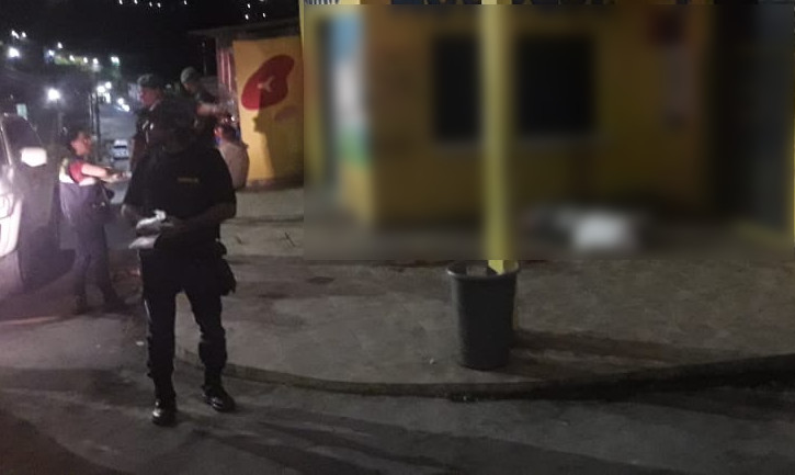 Homem é morto com tiros nas costas e mulher fica ferida em Manaus