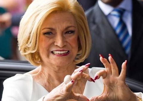 Andréa Beltrão aparece caracterizada de Hebe na primeira imagem da cinebiografia