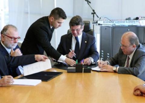 TSE assina termo de parceria para combater fake news