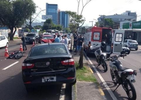 Motorista invade contramão na Djalma Batista e deixa três feridos