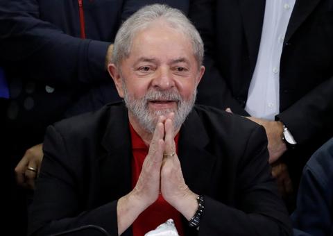 Ofensiva da defesa de Lula faz STF avaliar candidatura
