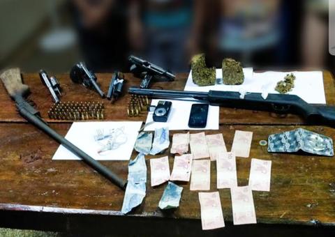 Quarteto é preso com armas e drogas que abasteceriam município no Amazonas
