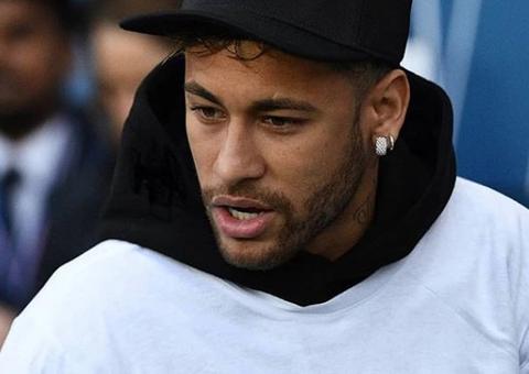 Crianças fãs da Seleção Brasileira são afastadas por segurança e Neymar toma atitude