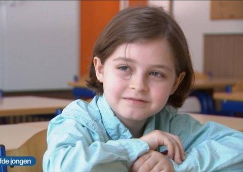 Aos 8 anos, menino termina ensino médio e se prepara para entrar na faculdade