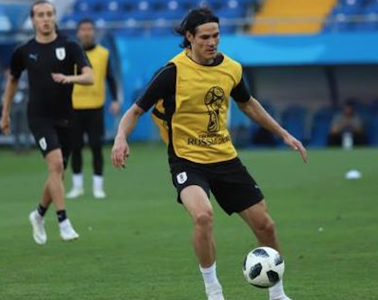 Cavani tem lesão confirmada e pode desfalcar Uruguai nas quartas contra França