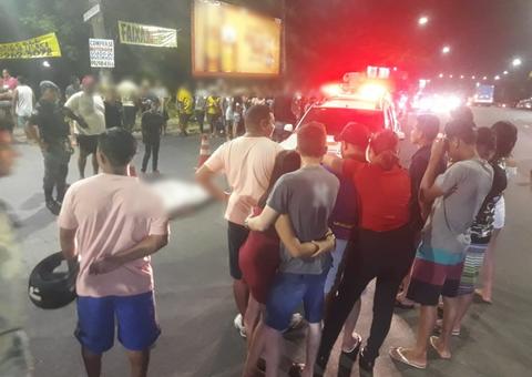 Jovem é assaltado e morto com tiro nas costas enquanto lanchava em Manaus