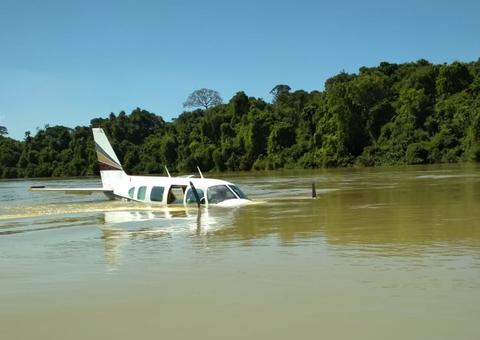 Piloto que fez pouso forçado no Pará muda versão sobre morte