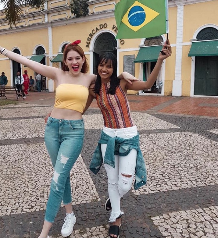Ex-bbbs Ana Clara e Gleici recriam clipe de sua cara e divertem internautas