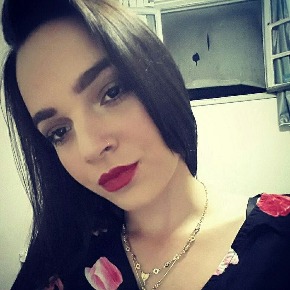 Jovem recusa investida de ex-namorado e é estrangulada até a morte