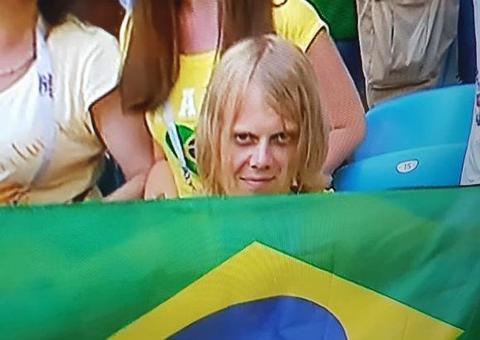 Saiba a verdadeira identidade do torcedor misterioso que viralizou após Brasil x México 