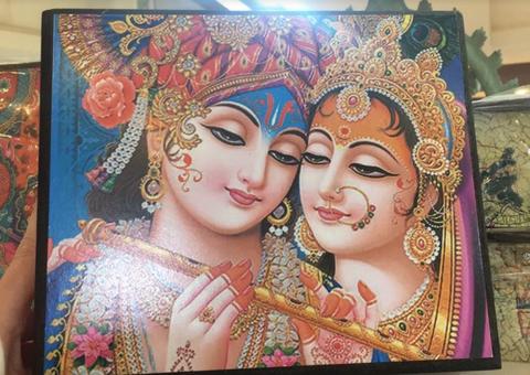 Exposição em shopping de Manaus apresenta peças exclusivas da Índia