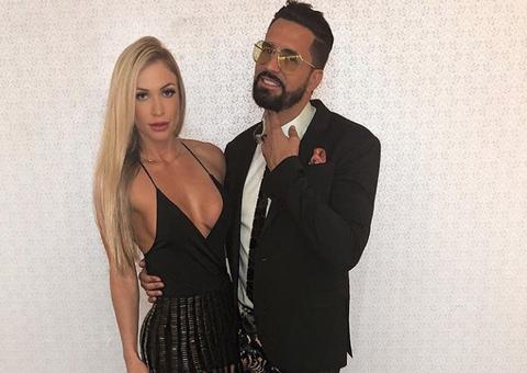 Latino dá empurrãozinho e tenta emplacar terceira namorada em A Fazenda