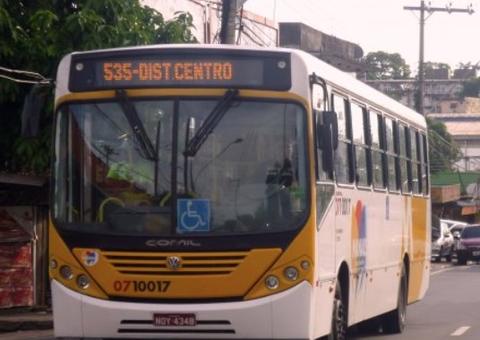 Dupla é detida ao ser flagrada assaltando ônibus em Manaus