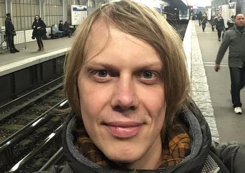 'Torcedor misterioso' manda recado para brasileiros após virar febre da Copa