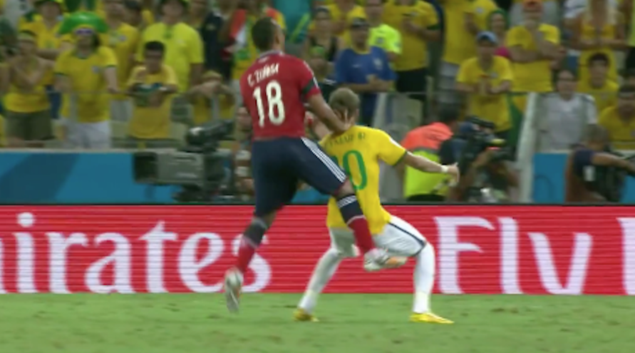 4 anos depois, colombiano que tirou Neymar da Copa se aposenta por lesão no joelho