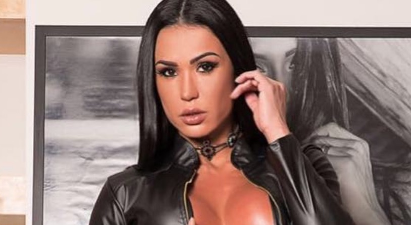 Gracyanne Barbosa deixa escapar short com bumbum de fora em vídeo