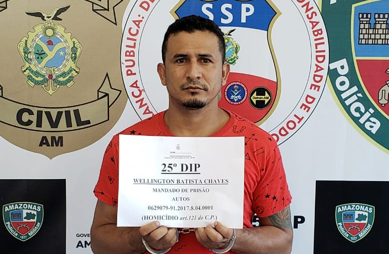 Procurado por homicídio é preso dentro de casa em Manaus