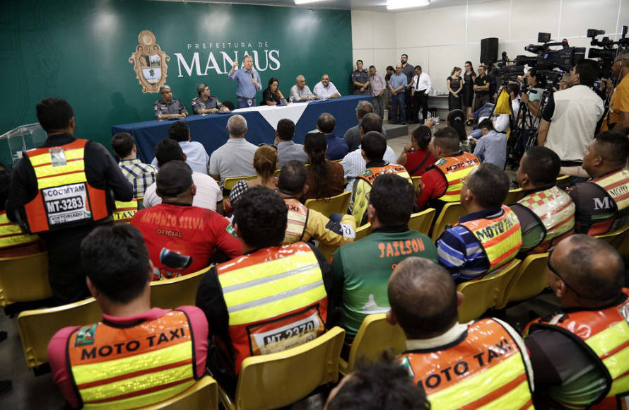 Prefeitura assina convênio com Polícia Militar para reforçar fiscalização no transporte coletivo