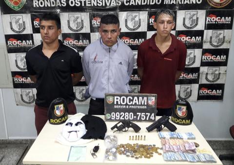 Trio é preso após render funcionários e assaltar supermercado em Manaus