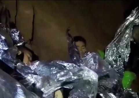 Adolescentes presos em caverna não têm condições de mergulhar