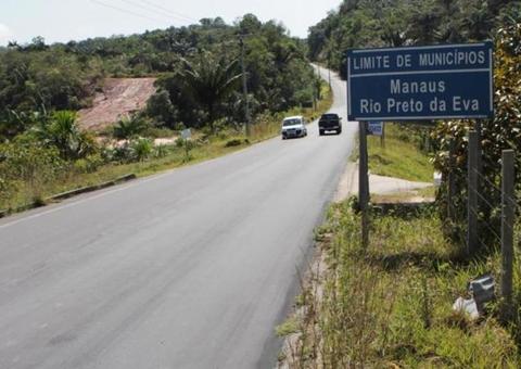 Com sinais de atropelamento, homem é encontrado morto às margens da AM-010