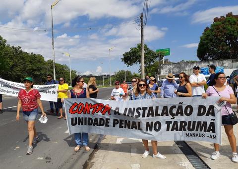 Em Manaus, moradores fazem protesto contra construção de novo presídio 