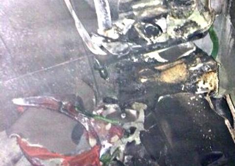 Mulher explode banheiro para tentar matar uma única barata