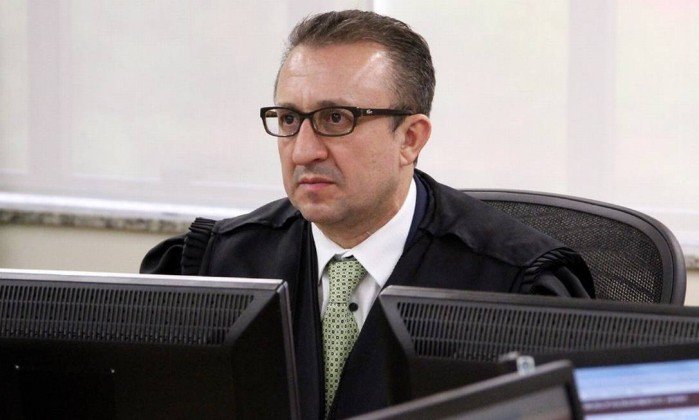 Desembargador plantonista manda soltar Lula dentro de uma hora