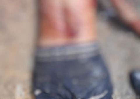 Crianças encontram corpo de homem com marcas violentas no Ramal do Pau Rosa