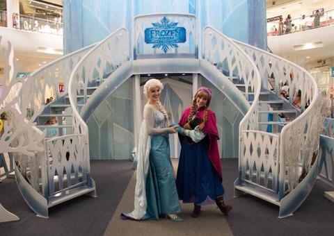 Espaço Frozen tem karaokê gratuito para as férias da garotada