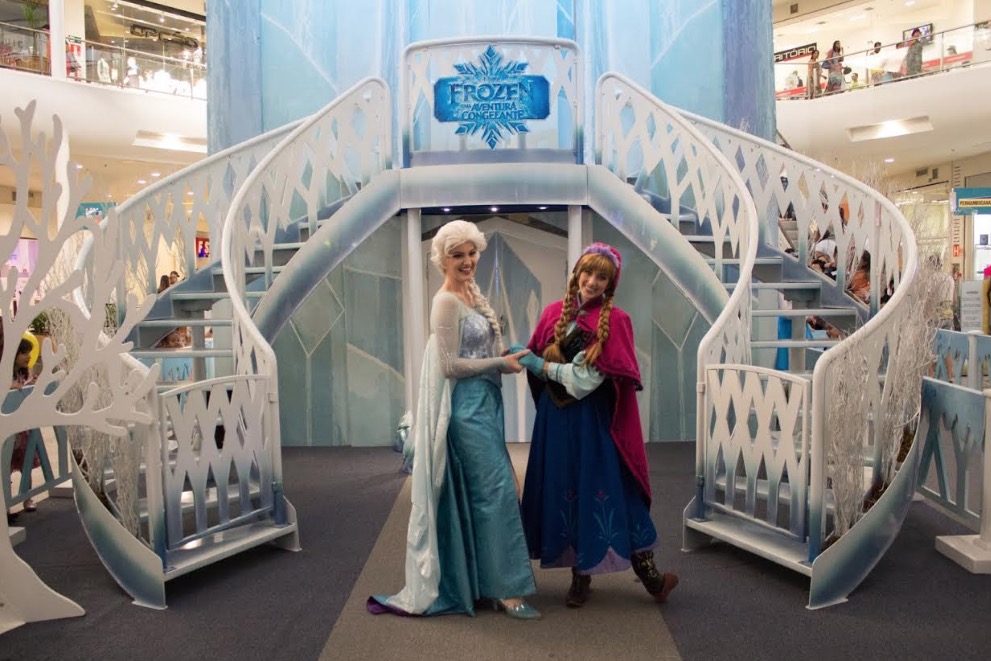 Espaço Frozen tem karaokê gratuito para as férias da garotada