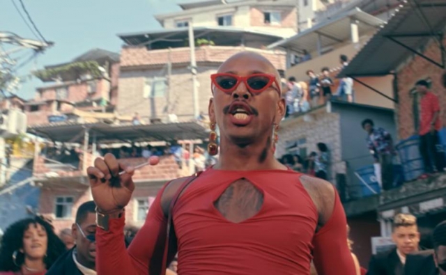 Após ser detonado por clipe, Nego do Borel diz que não apoia Bolsonaro: 'o filho dele pediu'