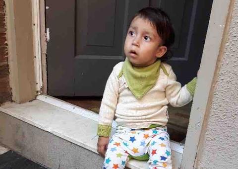 Criança não pode comer nada além de pêssegos e desafia medicina