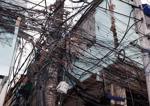 Deputados repassam para a conta de luz gastos com furto de energia