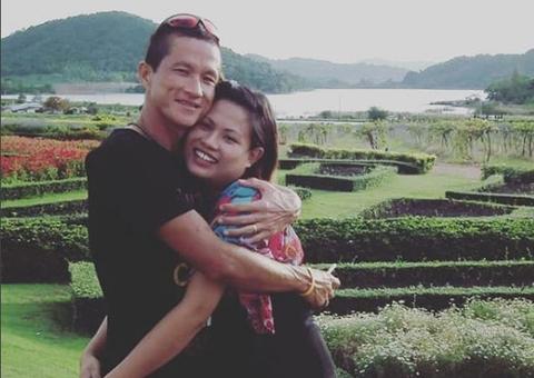 Esposa de mergulhador morto na Tailândia faz homenagem emocionante na internet