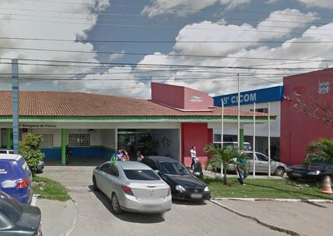 Maqueiro é preso e adolescente apreendido por suspeita de vender drogas em Manaus 