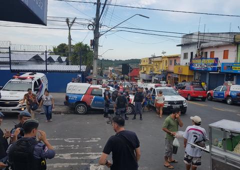 Após terem motos apreendidas, homens tentam tomar veículos a força e são presos