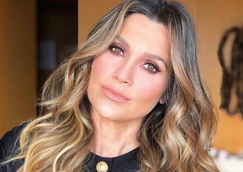 Otaviano Costa apaga foto de Flávia Alessandra e reposta versão com 'barriga photoshopada' 