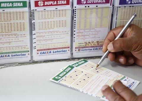 Prêmio principal da Mega-Sena acumula mais uma vez