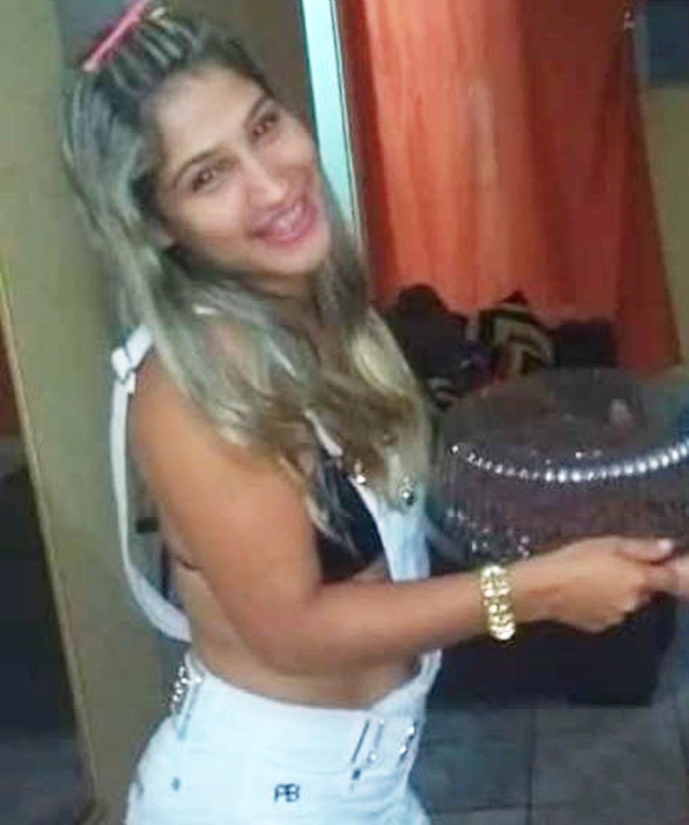 Jovem é assassinada durante festa de aniversário 