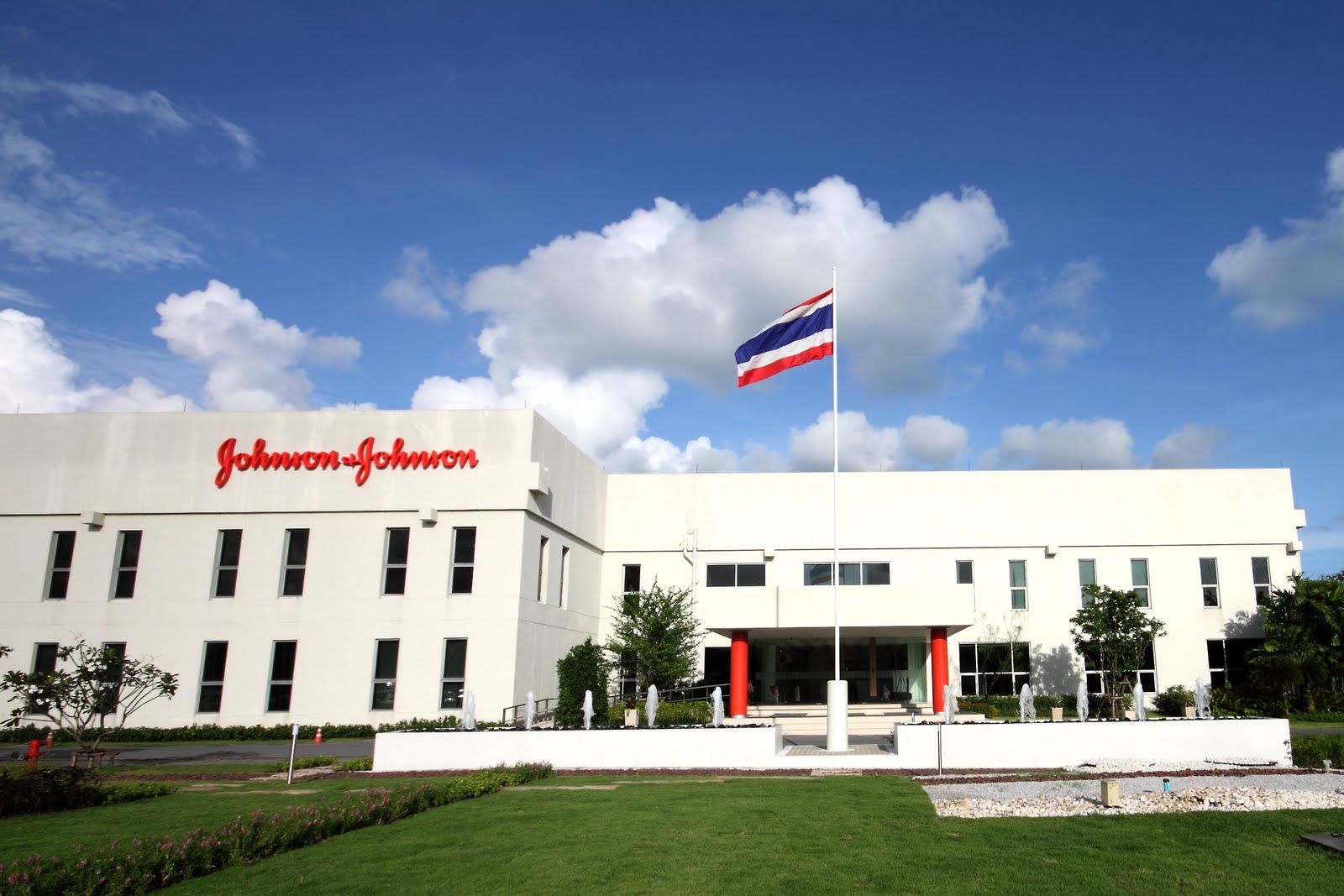 Johnson & Johnson é condenada a pagar quase US$ 5 bilhões por vender talco com amianto